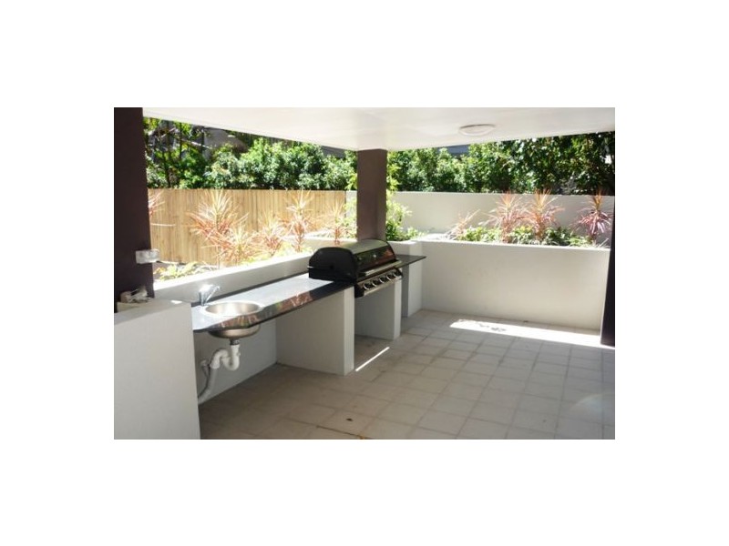 16/213 Wellington Road, East Brisbane QLD 4169