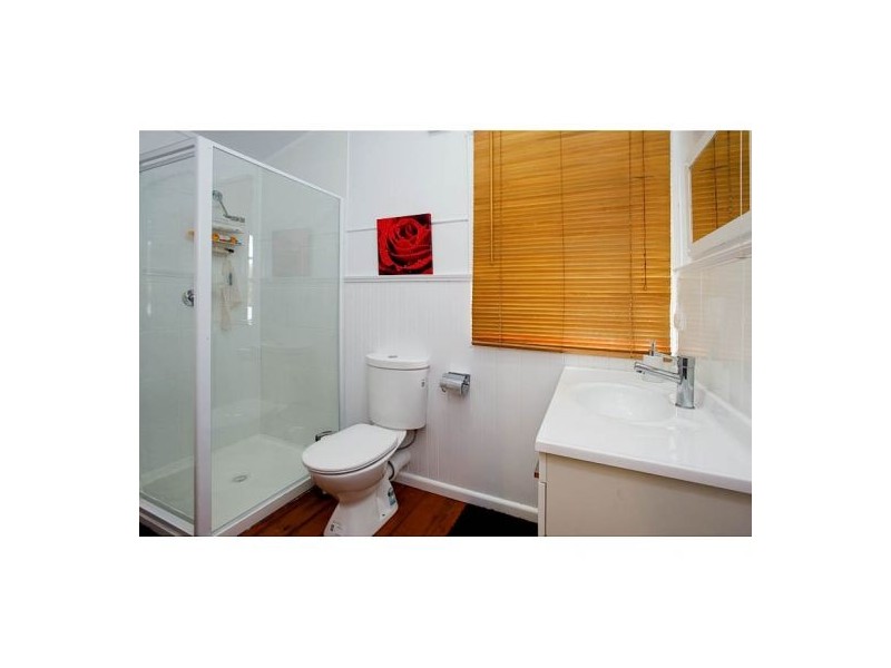 61 Valetta St, Manly QLD 4179