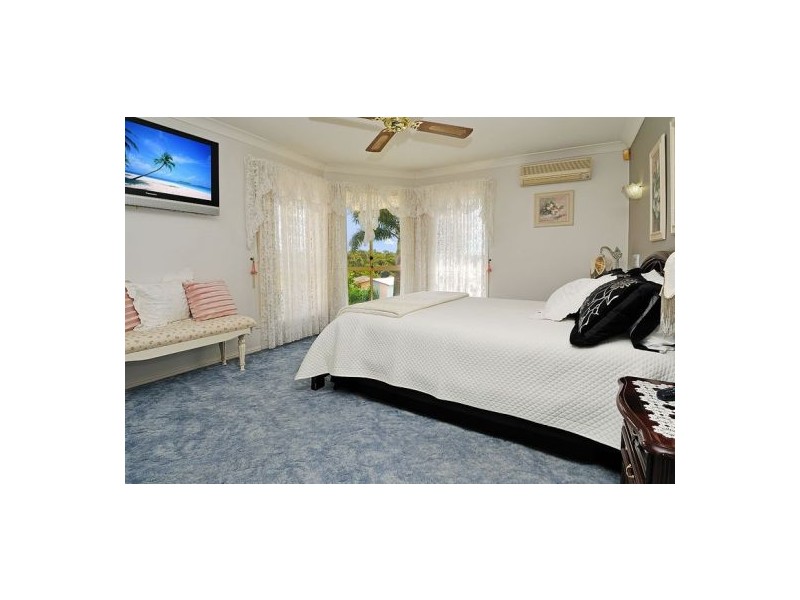 27 Delacroix Pl, Mackenzie QLD 4156