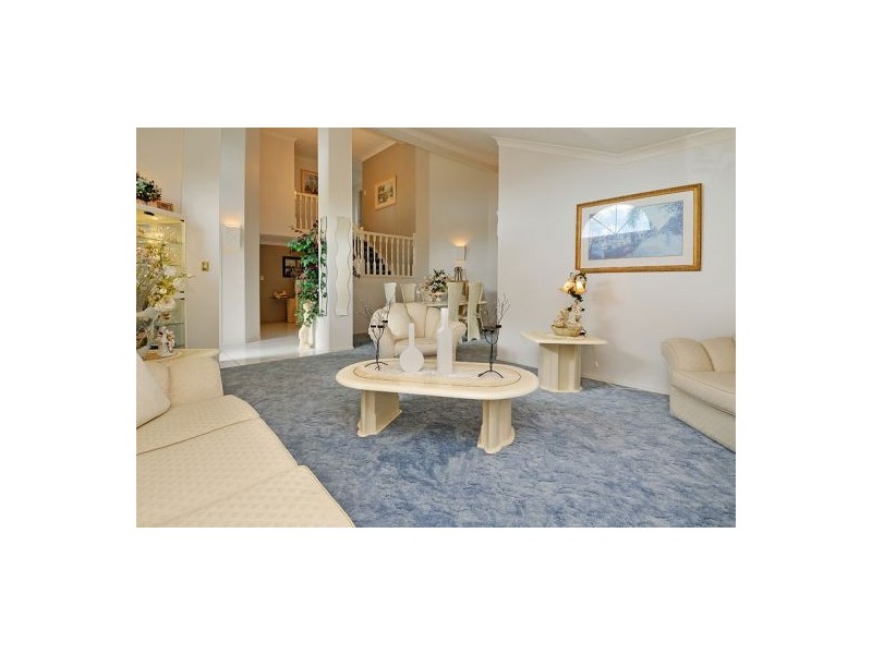 27 Delacroix Pl, Mackenzie QLD 4156