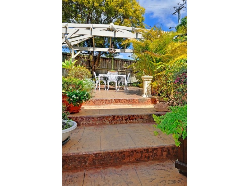 27 Delacroix Pl, Mackenzie QLD 4156