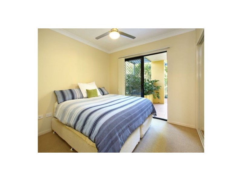 1/87 Victoria Terrace, Greenslopes QLD 4120