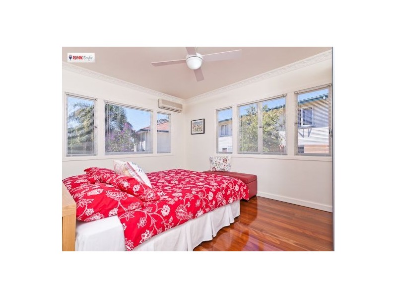 16 Mulsanne Street, Holland Park West QLD 4121