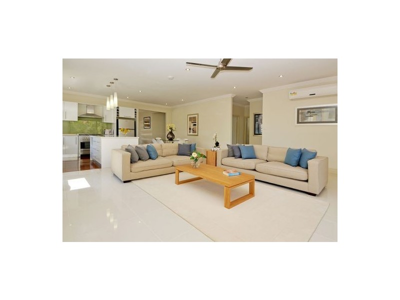 27 Meridian Street, Coorparoo QLD 4151