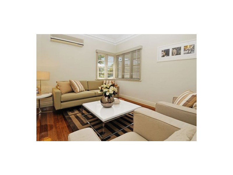 27 Meridian Street, Coorparoo QLD 4151