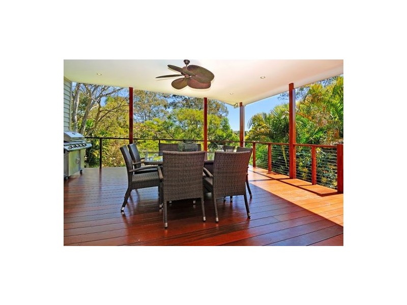 27 Meridian Street, Coorparoo QLD 4151