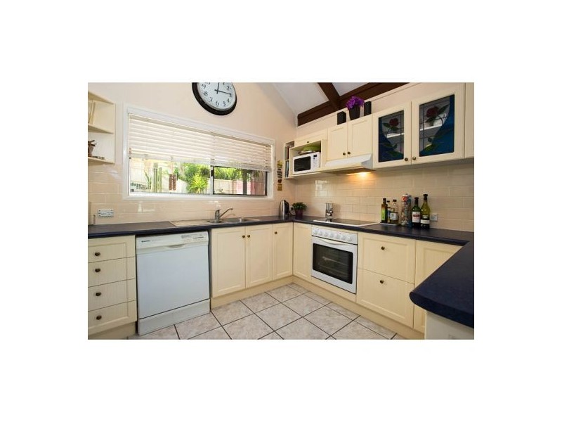 97 Crewe St, Mount Gravatt East QLD 4122