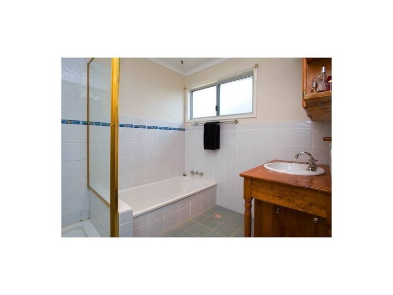 97 Crewe St, Mount Gravatt East QLD 4122