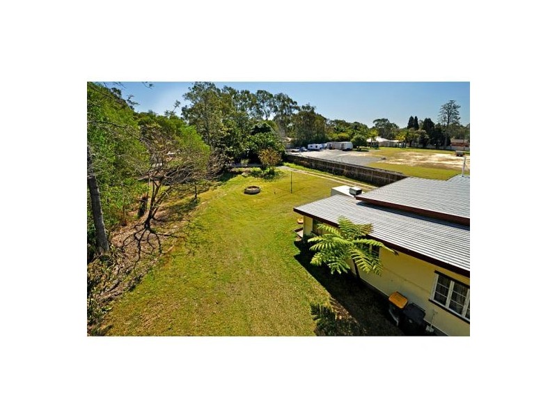 235 Stanbrough Rd, Gumdale QLD 4154