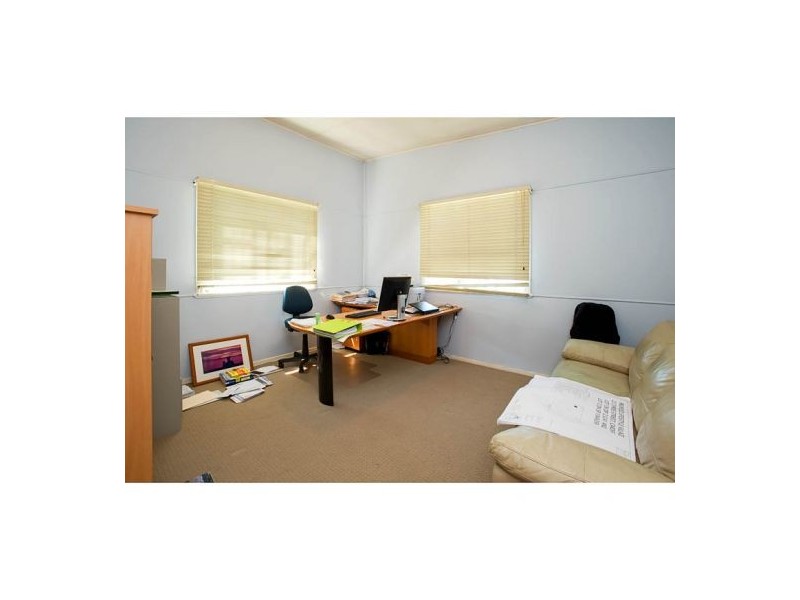 235 Stanbrough Rd, Gumdale QLD 4154