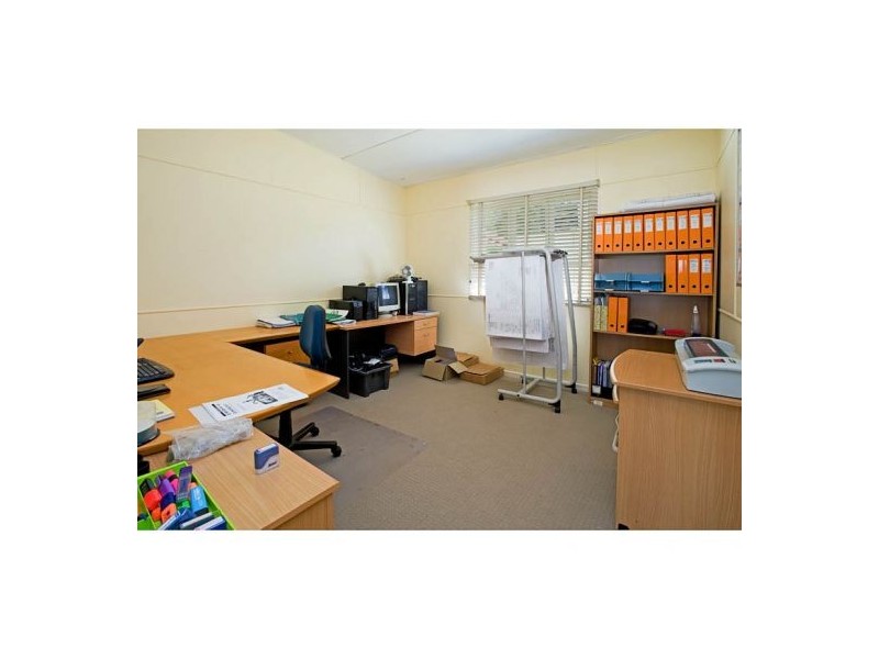 235 Stanbrough Rd, Gumdale QLD 4154