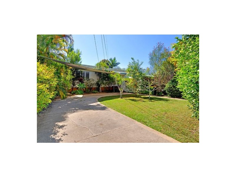 8 Goomerah St, Mount Gravatt East QLD 4122