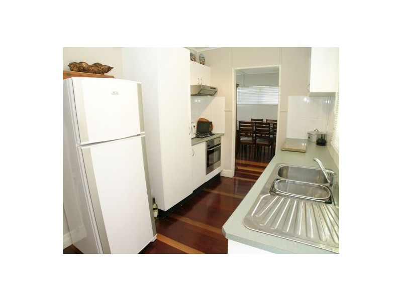 68 Arrol Street, Camp Hill QLD 4152