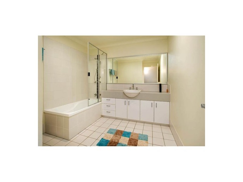 8/17 Fairlawn St, Nathan QLD 4111