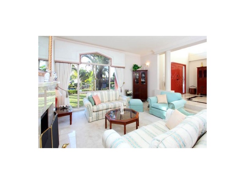 13 Carnoustie Pl, Carindale QLD 4152