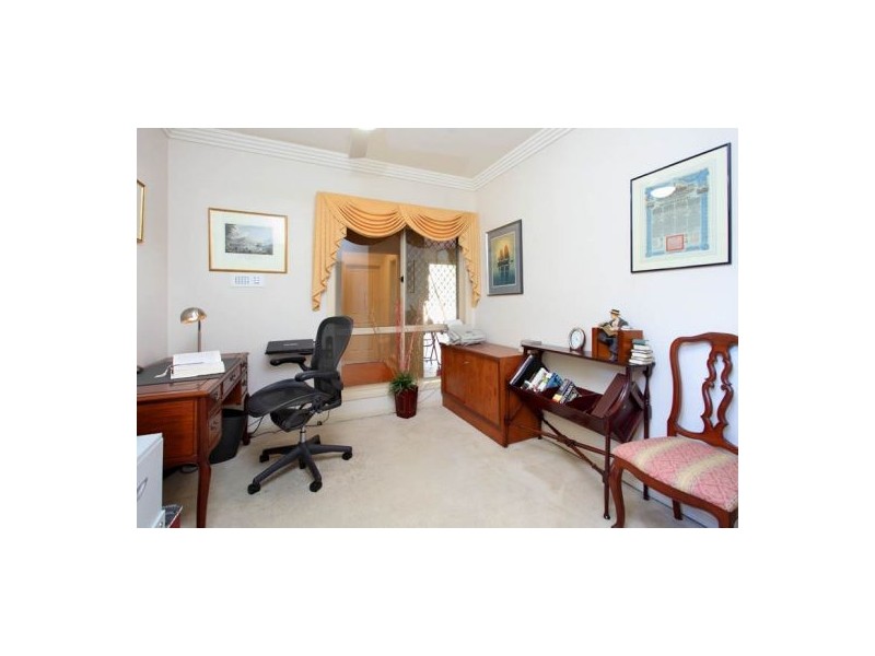 13 Carnoustie Pl, Carindale QLD 4152