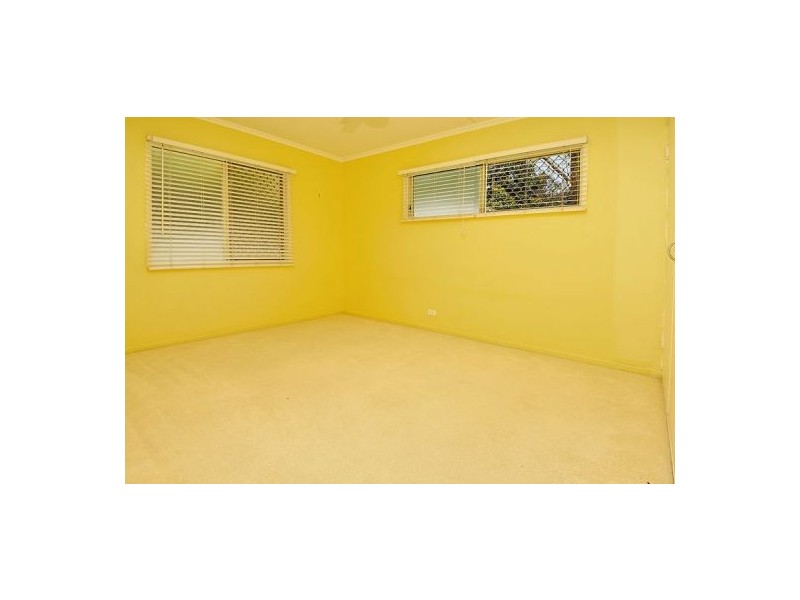15 Curfew Street, Upper Mount Gravatt QLD 4122