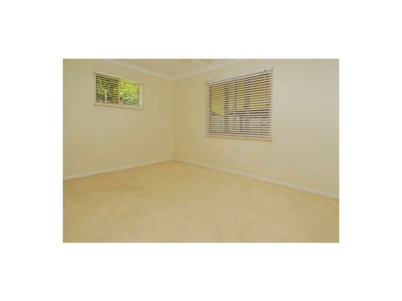 15 Curfew Street, Upper Mount Gravatt QLD 4122