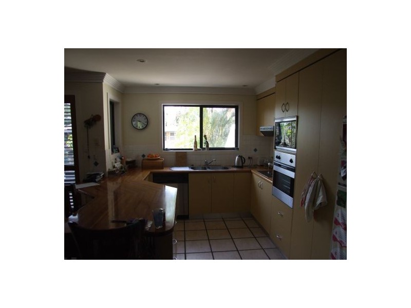 3/2 Hartley Street, Camp Hill QLD 4152