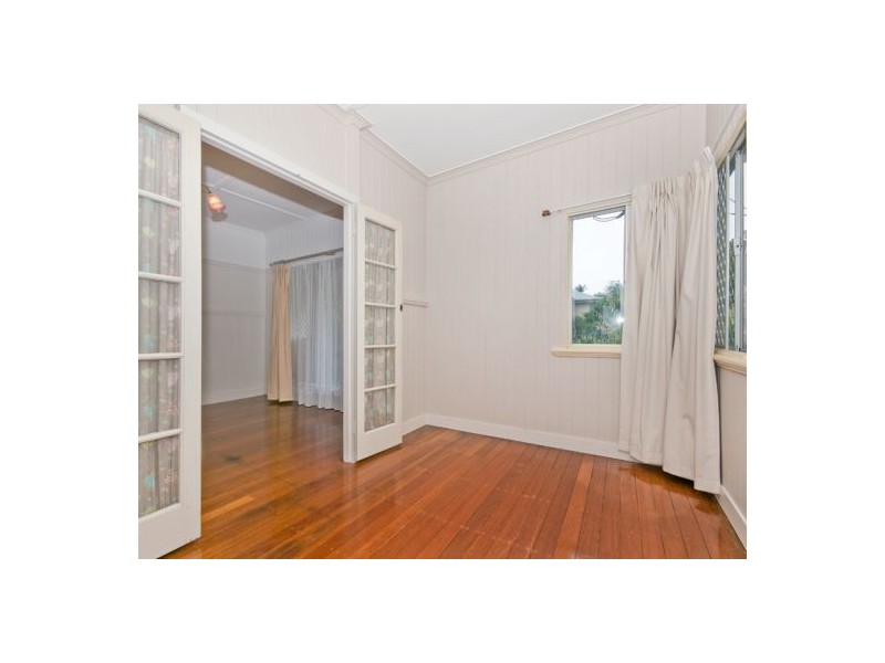 66 Abbotsleigh Street, Holland Park QLD 4121