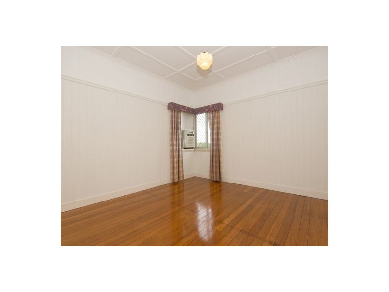 66 Abbotsleigh Street, Holland Park QLD 4121