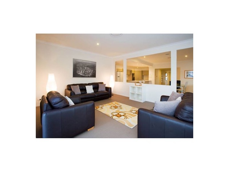 9 Nanny Shailer St, Daisy Hill QLD 4127