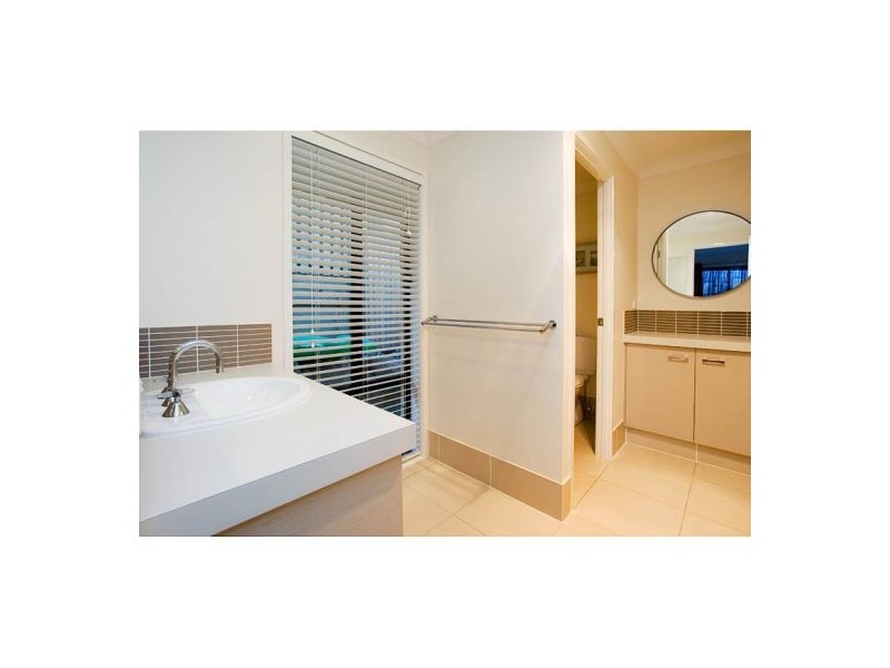 9 Nanny Shailer St, Daisy Hill QLD 4127