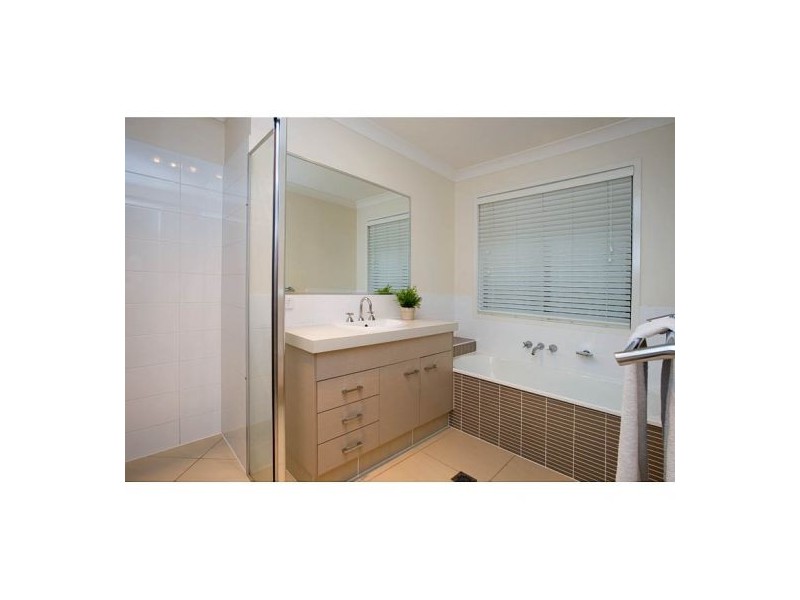 9 Nanny Shailer St, Daisy Hill QLD 4127