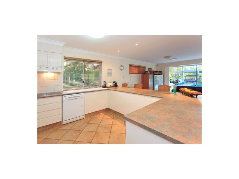 6 The Chase, Forestdale QLD 4118