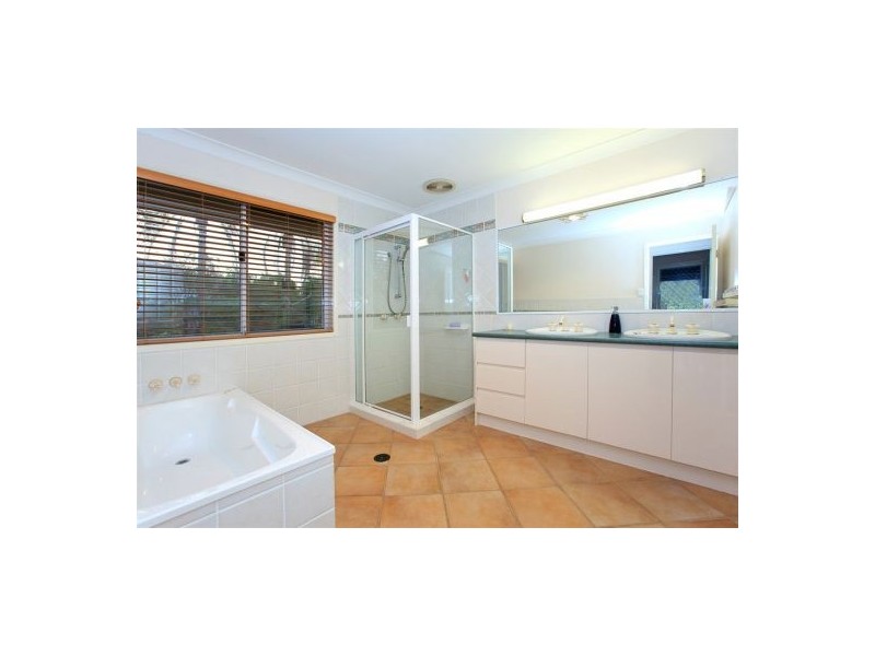 6 The Chase, Forestdale QLD 4118