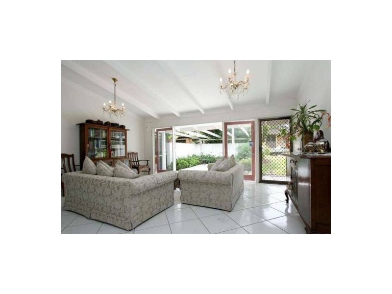 22 Shirland Street, Macgregor QLD 4109