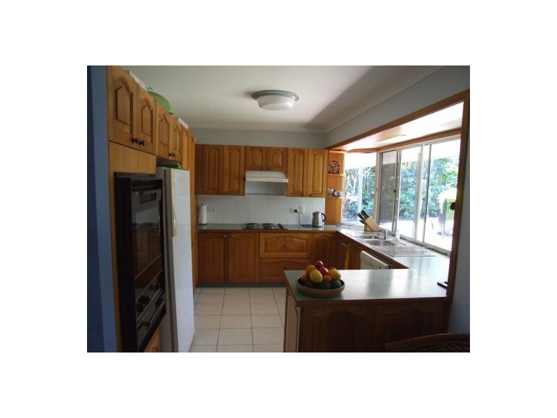 10 Naretha Crt, Carindale QLD 4152
