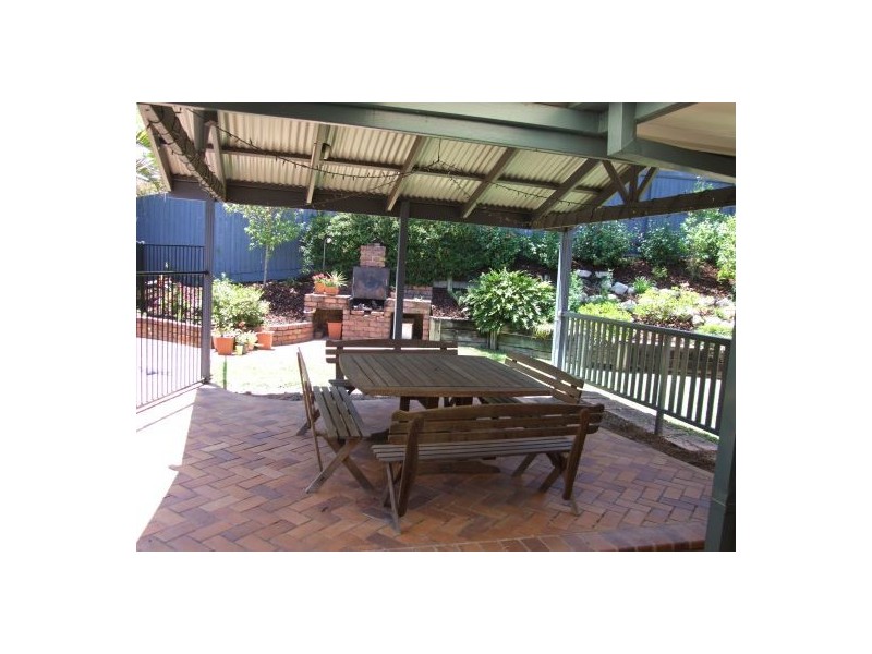 10 Naretha Crt, Carindale QLD 4152