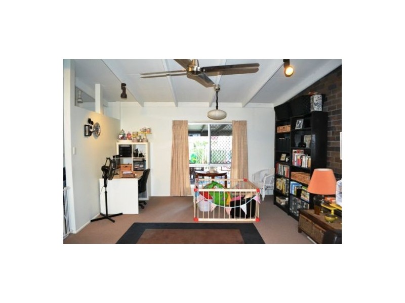 5 Agate Street, Camp Hill QLD 4152