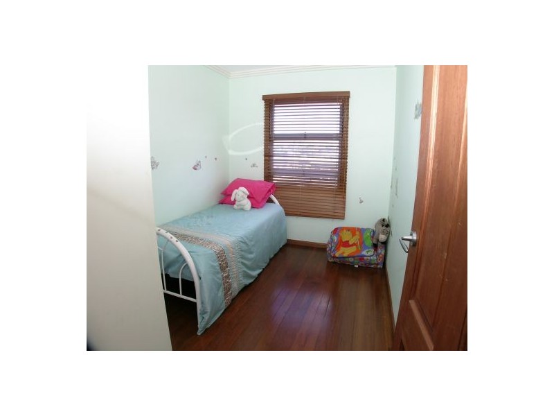 241 Newnham Road, Mount Gravatt East QLD 4122