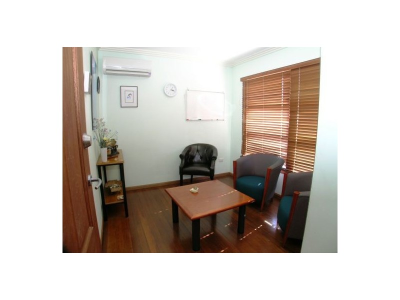 241 Newnham Road, Mount Gravatt East QLD 4122