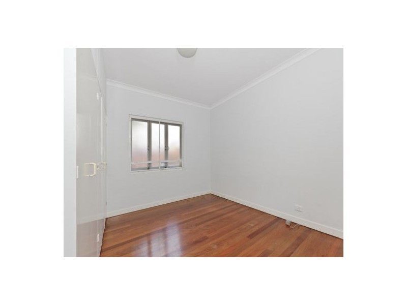 81 Douglas Street, Greenslopes QLD 4120