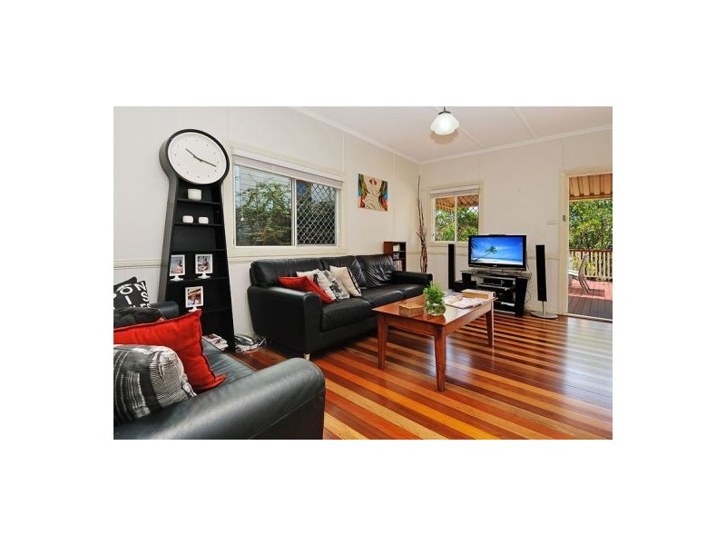 79 Mackay St, Coorparoo QLD 4151