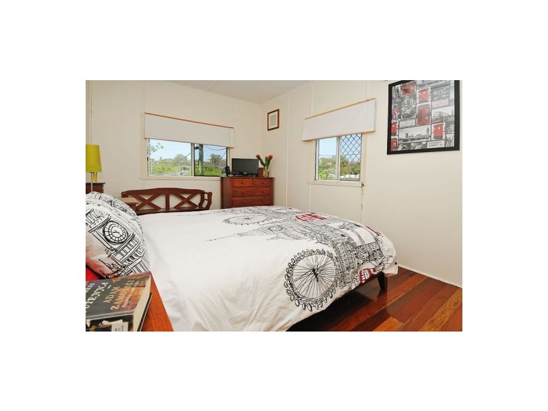 79 Mackay St, Coorparoo QLD 4151