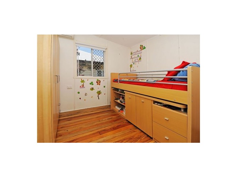 79 Mackay St, Coorparoo QLD 4151