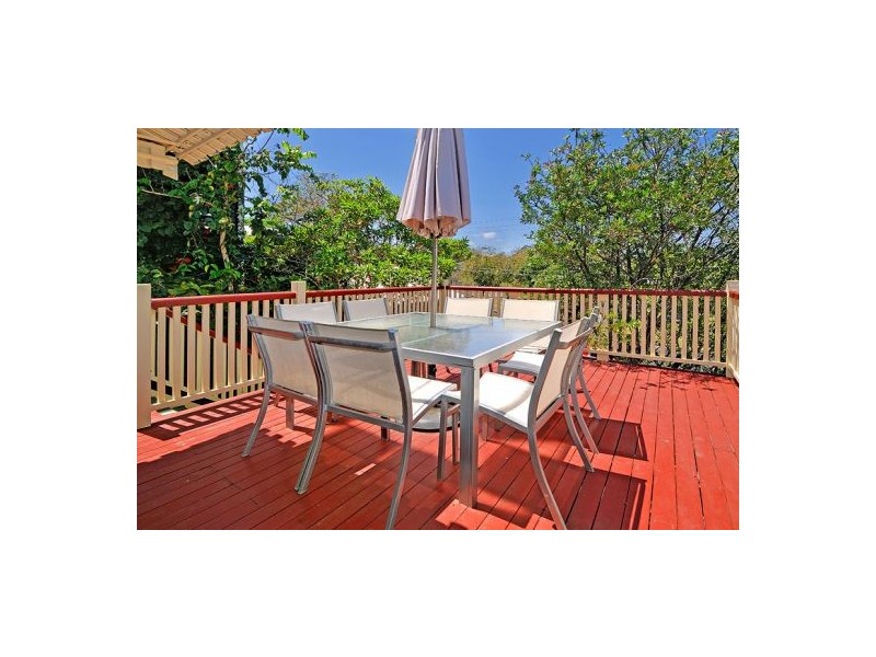 79 Mackay St, Coorparoo QLD 4151