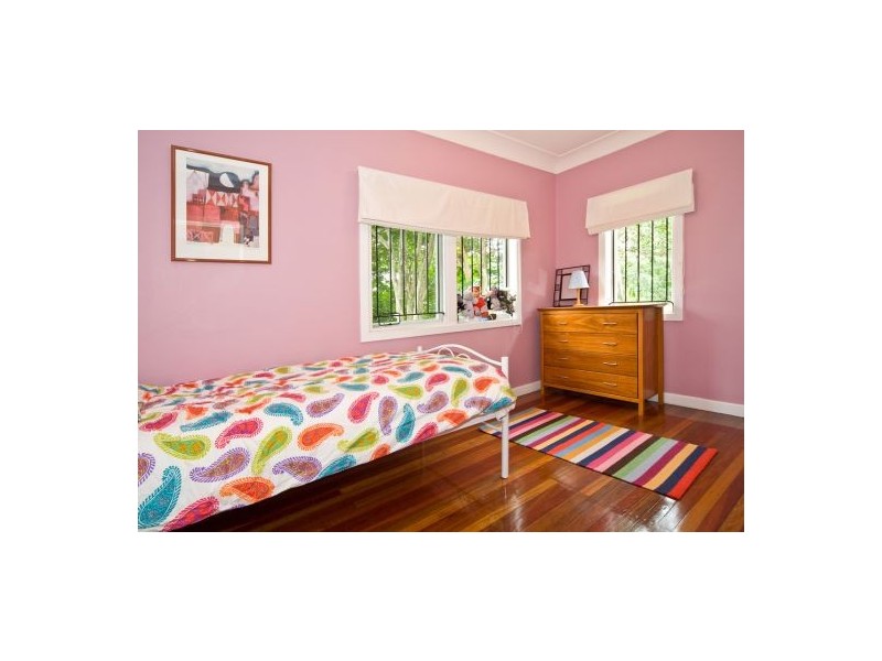 78 Nicholson St, Greenslopes QLD 4120