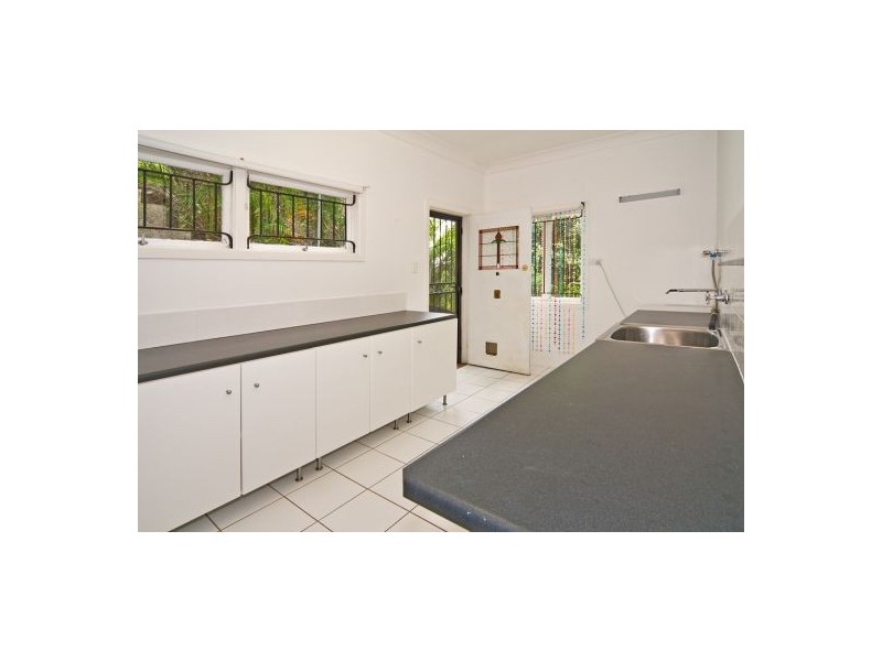 78 Nicholson St, Greenslopes QLD 4120