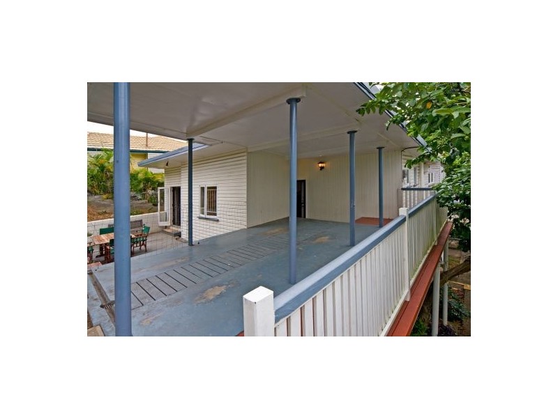 78 Nicholson St, Greenslopes QLD 4120