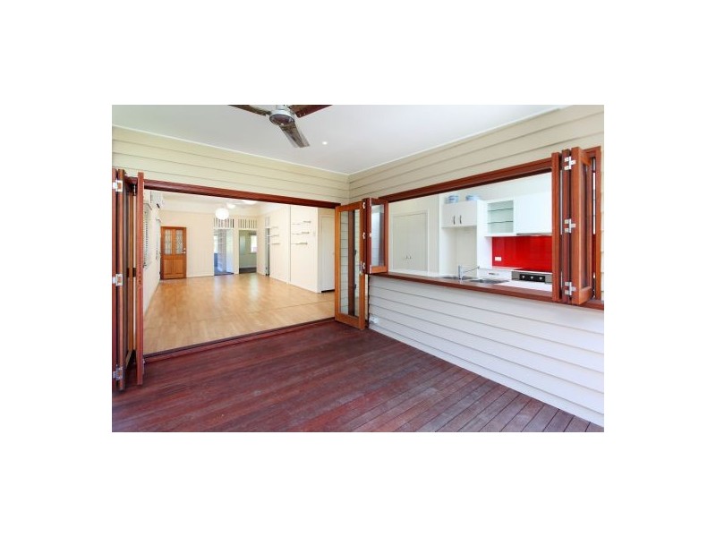 15 Burke Street, Coorparoo QLD 4151