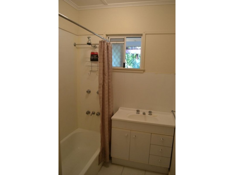 150 Bapaume Road, Holland Park QLD 4121