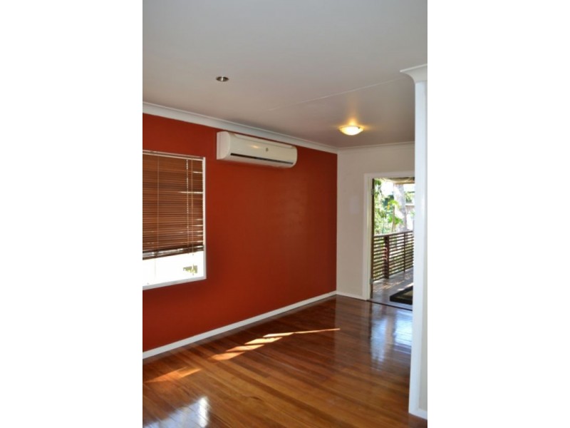 150 Bapaume Road, Holland Park QLD 4121