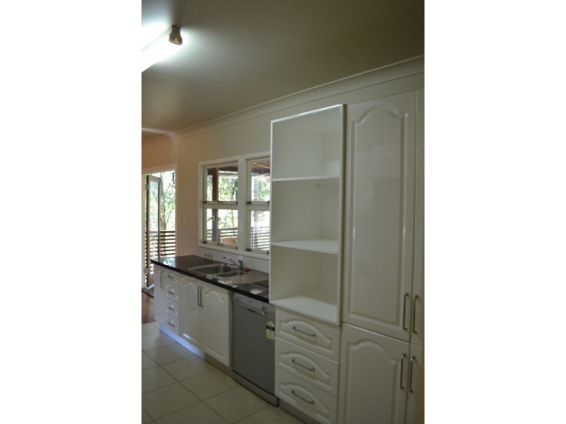 150 Bapaume Road, Holland Park QLD 4121