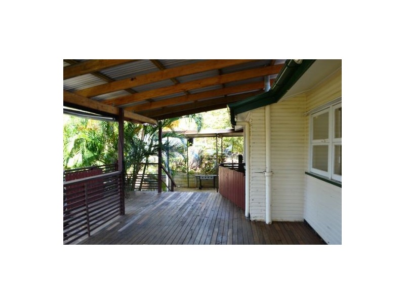 150 Bapaume Road, Holland Park QLD 4121