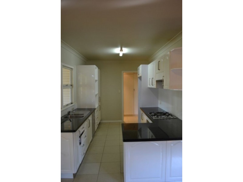 150 Bapaume Road, Holland Park QLD 4121